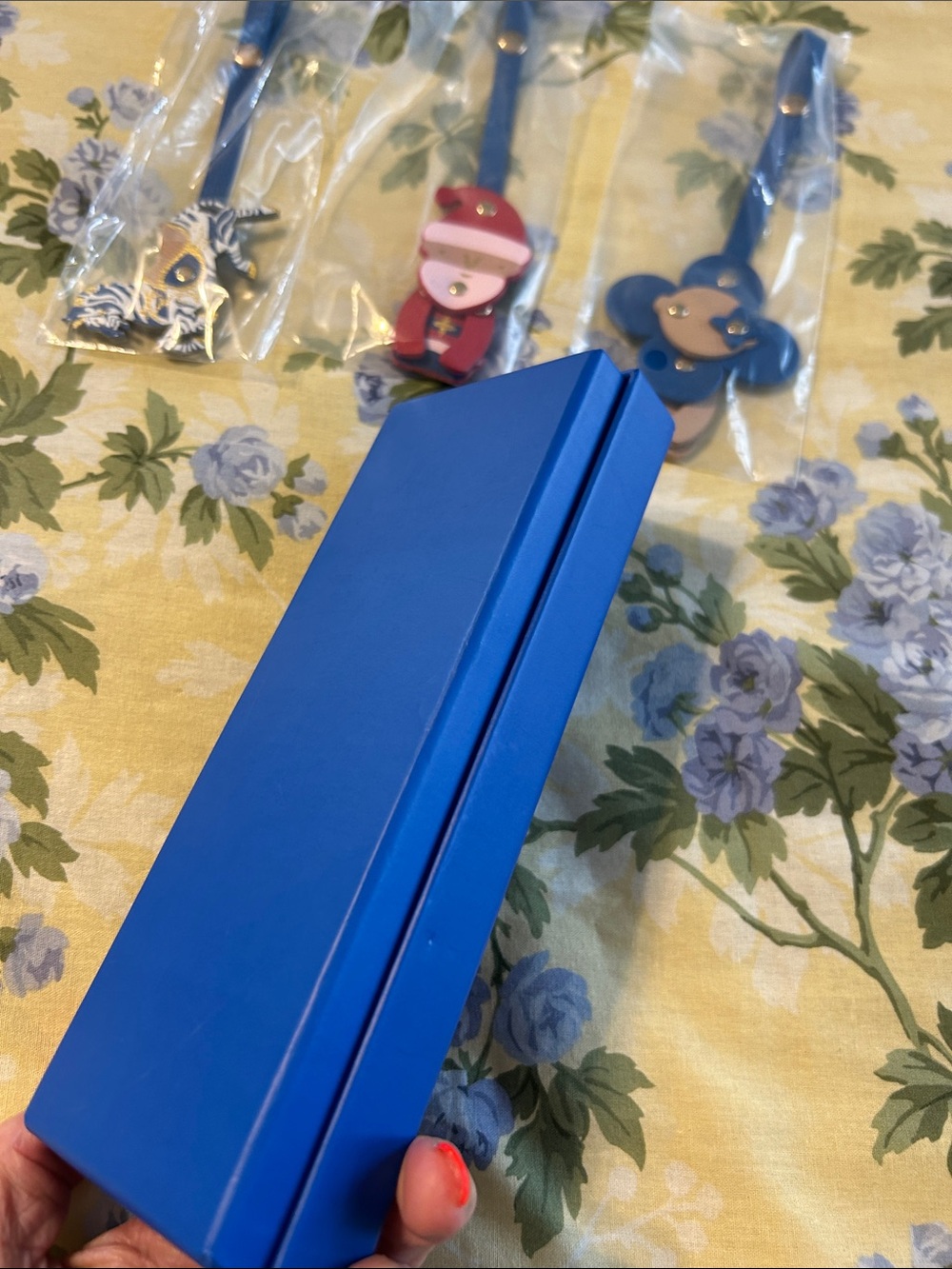 Louis Vuitton Royal Blue Monogrammed Box with Character Charms - Picture 4 of 11